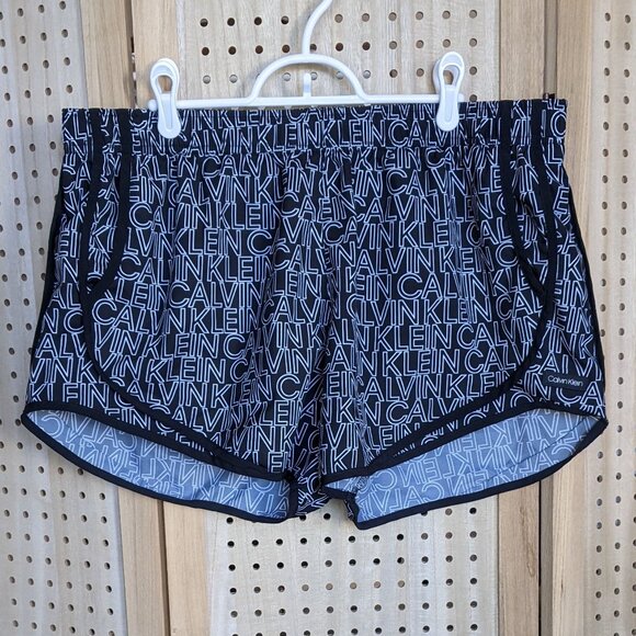 Calvin Klein running shorts with liner, pockets and interior drawstring - Picture 1 of 8